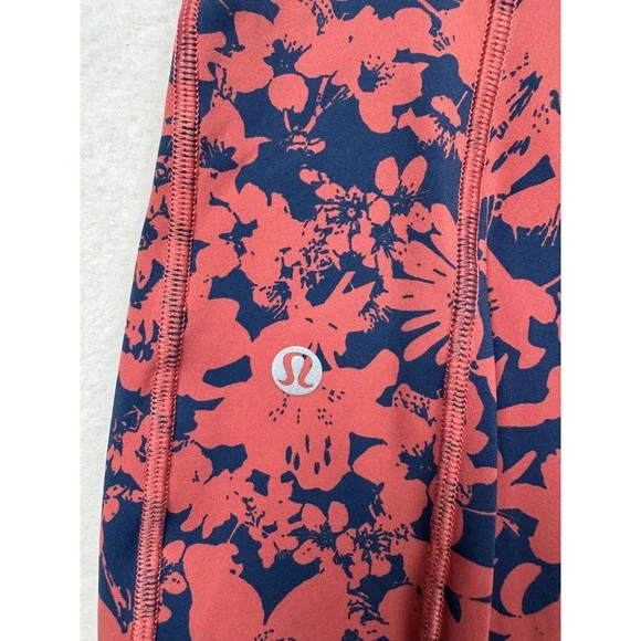 Lululemon Fast and Free High Rise Tight 22" Floral Red Navy Size 6 Nulux - Picture 4 of 5